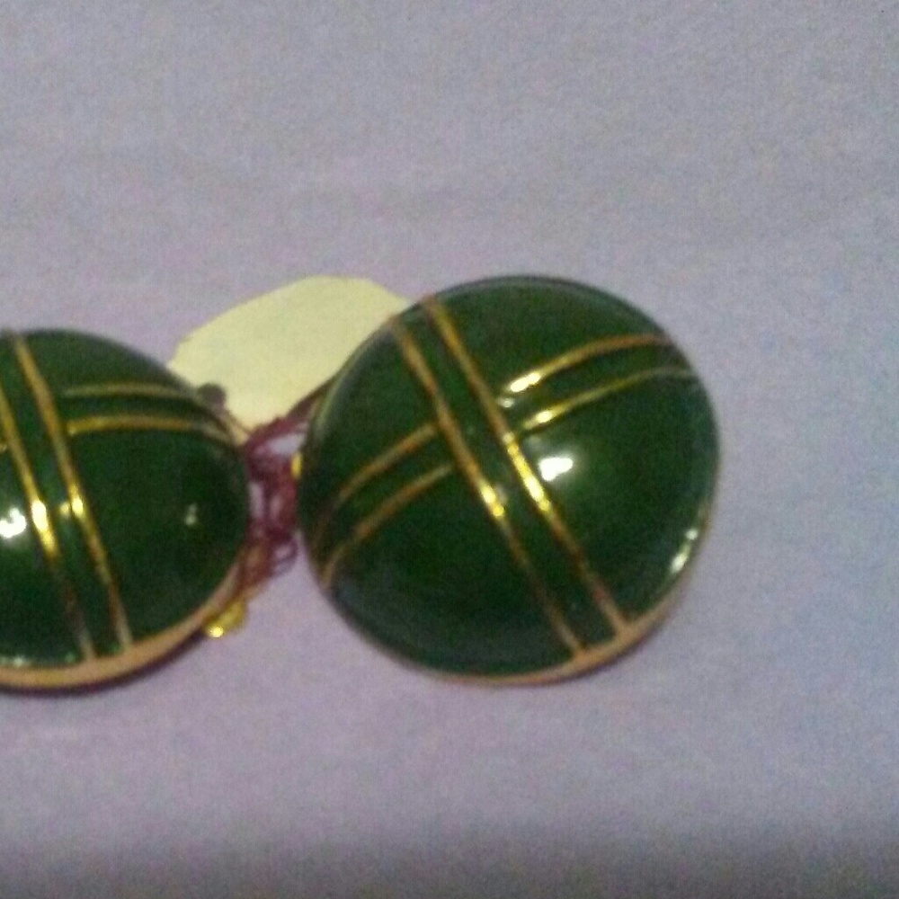 Vintage gold and green tone clip on earrings